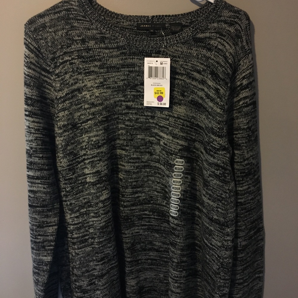 clothing - Picture 8 of 8